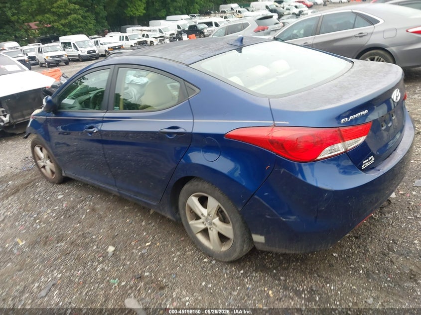 2013 HYUNDAI ELANTRA auction photo 3