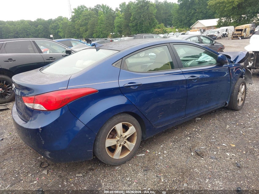 2013 HYUNDAI ELANTRA auction photo 4
