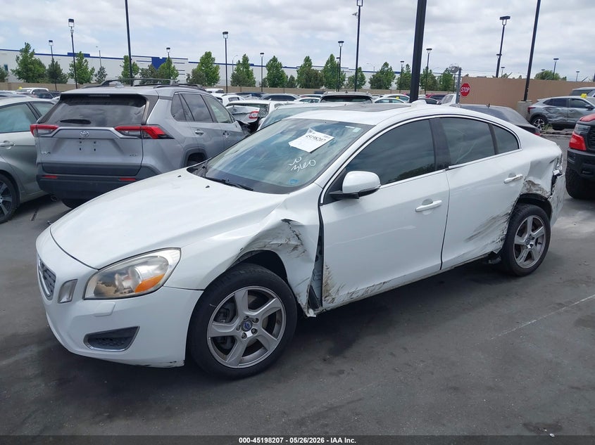 2013 Volvo S60 T5 VIN: YV1612FS2D2196927 Lot: 45198207