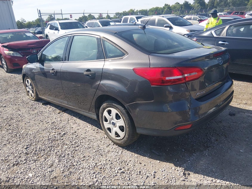Vin: 1fadp3e27hl330890, lot: 45695943, ford focus s 20173