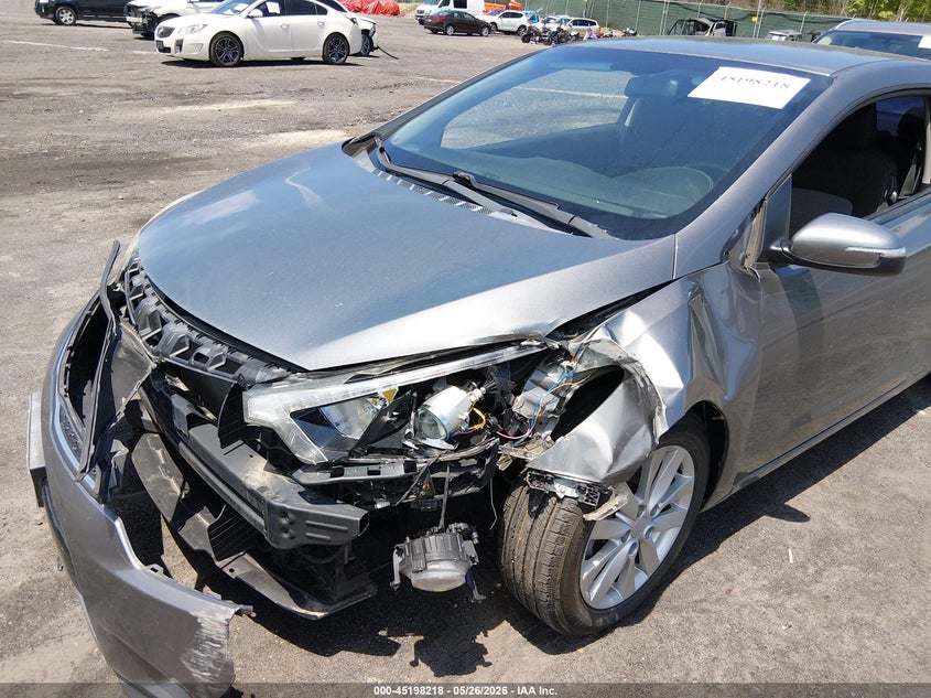 2016 KIA FORTE KOUP auction photo 6