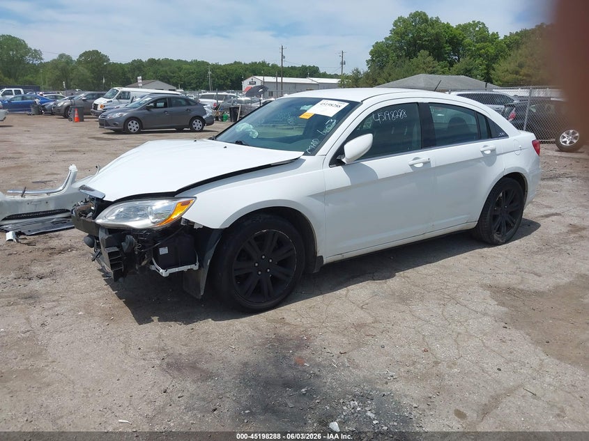Vin: 1c3ccbbb8dn694495, lot: 45696016, chrysler 200 touring 20132