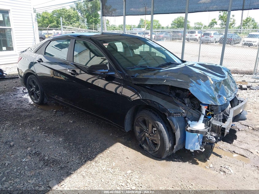 2023 HYUNDAI ELANTRA  (VIN: KMHLM4AG3PU552661)