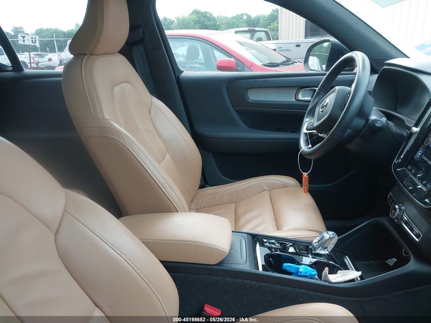 2022 VOLVO XC40 SPORT UTILITY VEHICLE 2.0L I-4 DI, DOHC, VVT, TURBO, 248HP