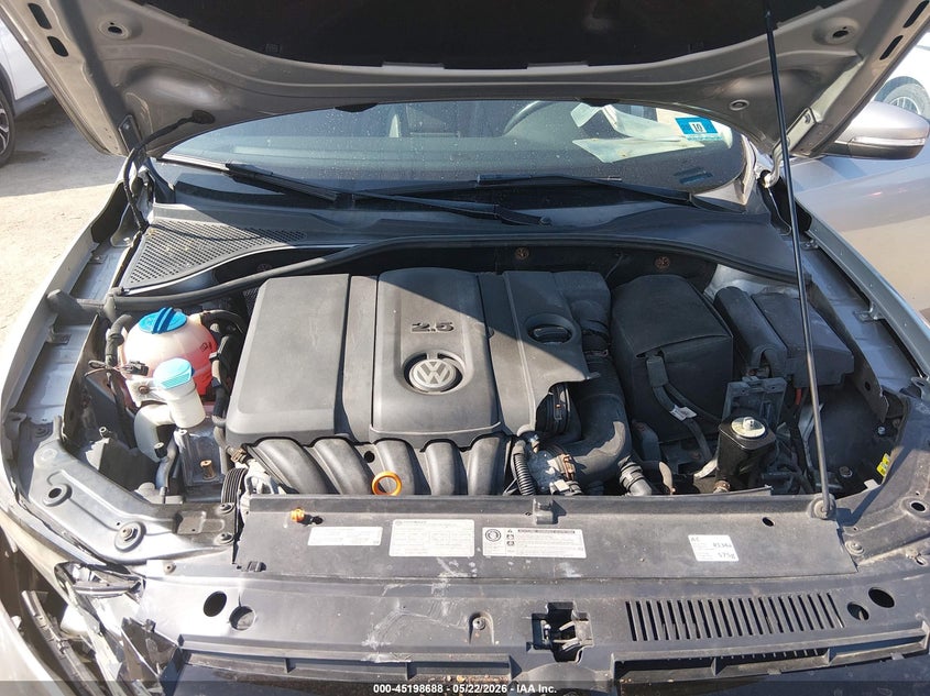 2013 Volkswagen Passat 2.5L Se VIN: 1VWBP7A32DC021102 Lot: 45198688