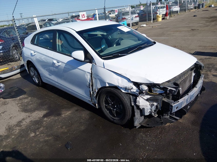 Vin: kmhc65lc1hu022233, lot: 45696878, hyundai ioniq hybrid blue 2017 img_1