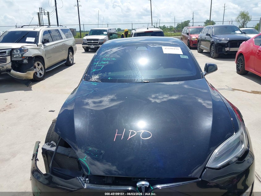 2018 Tesla Model S 100D/75D/P100D VIN: 5YJSA1E28JF280789 Lot: 45199151