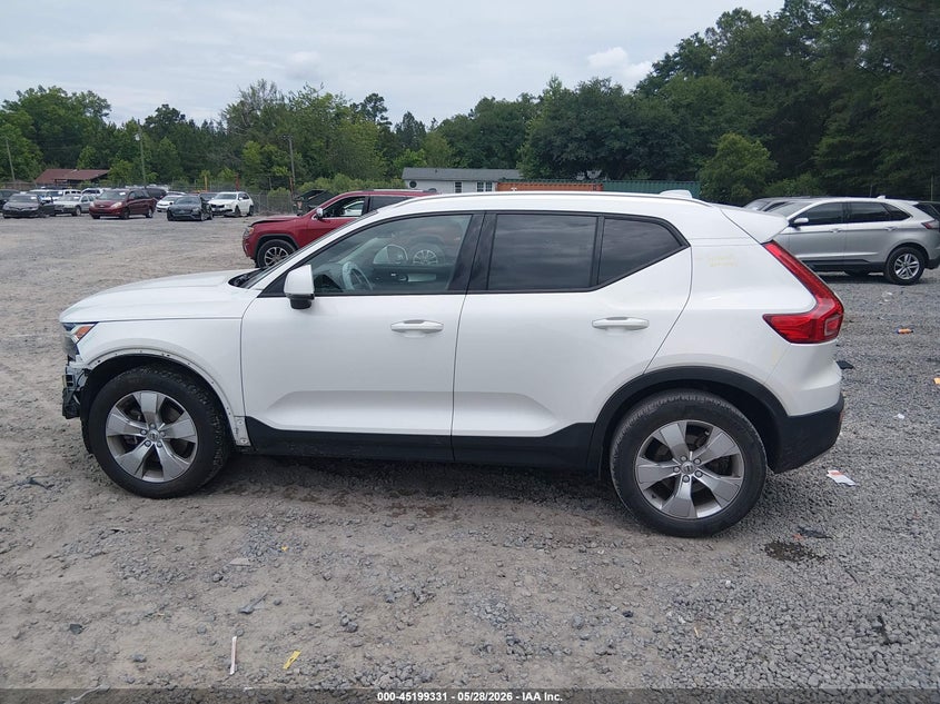 2022 Volvo Xc40 T4 Momentum VIN: YV4AC2HK6N2748404 Lot: 45199331