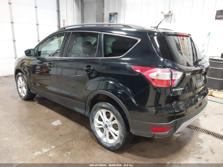Vin: 1fmcu9gd5jub15617, lot: 45697122, ford escape se 20183