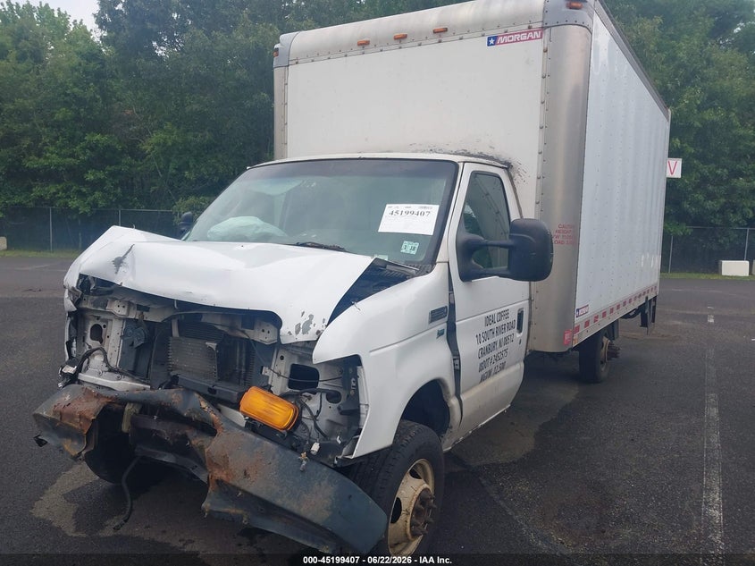 2013 FORD E-350 CUTAWAY auction photo 2