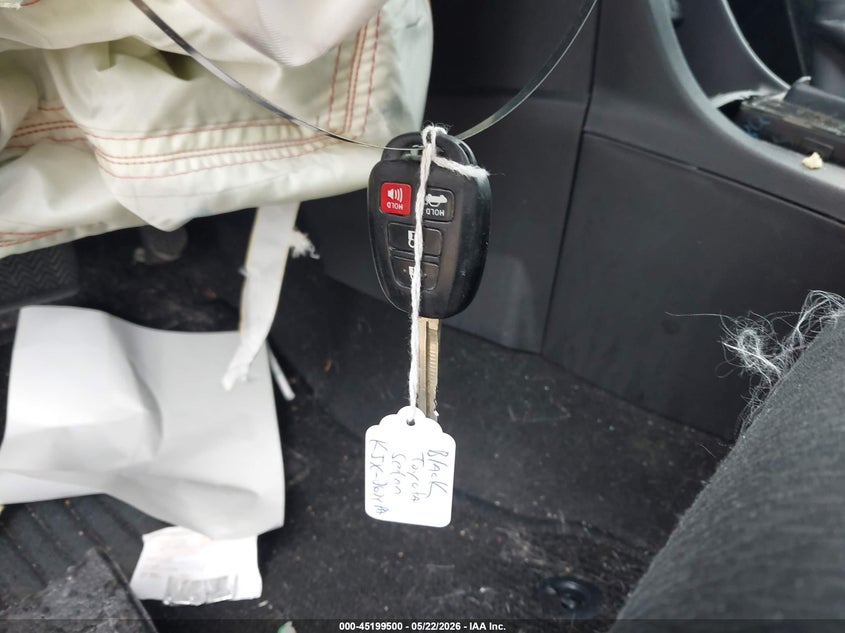 TOYOTA COROLLA - zdjęcie 11