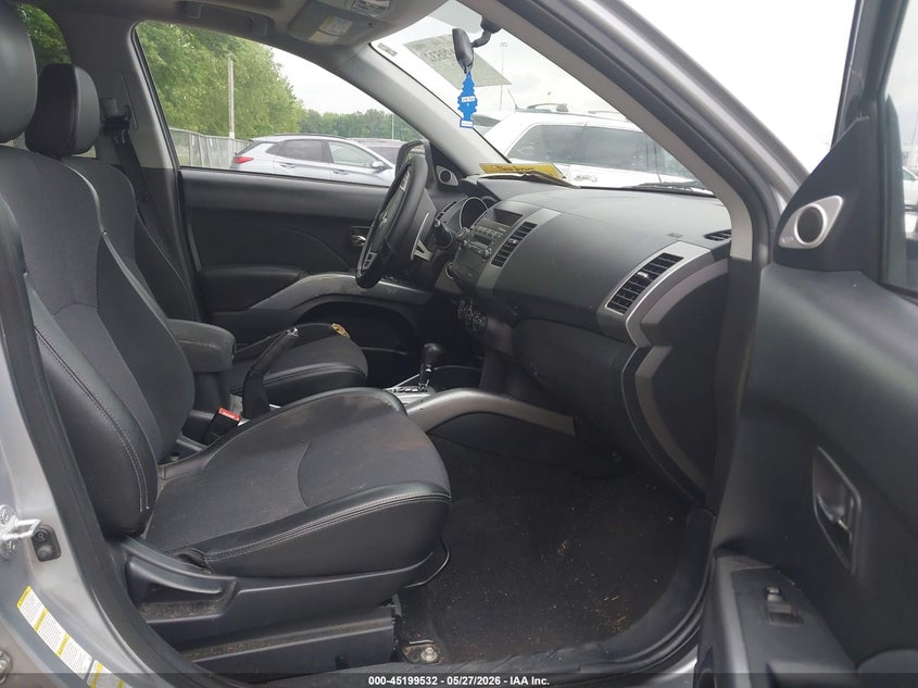 2009 MITSUBISHI OUTLANDER auction photo 5