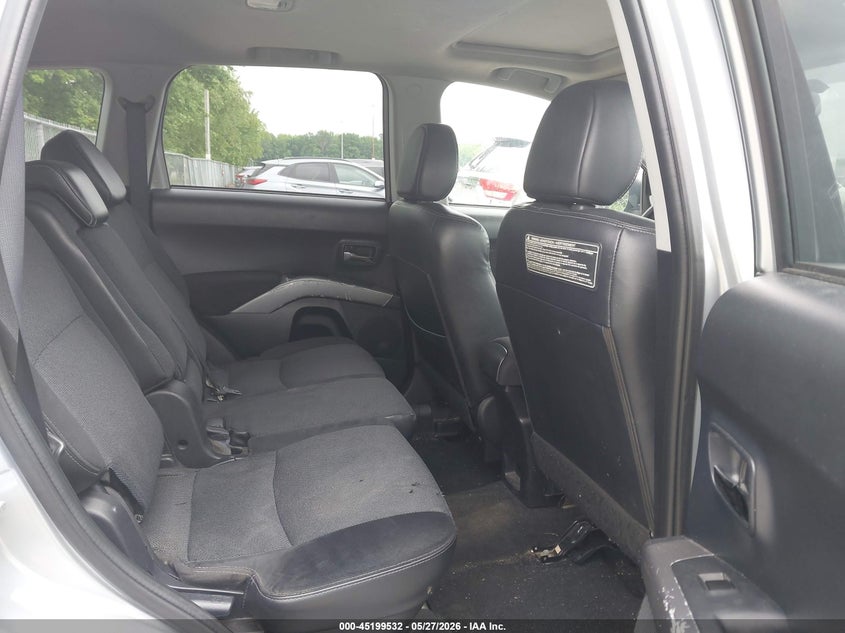 2009 MITSUBISHI OUTLANDER auction photo 8
