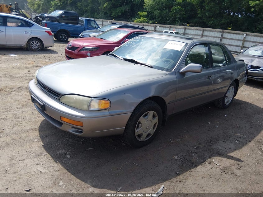 4T1GK12EXSU079210 1995 Toyota Camry Le photo 1