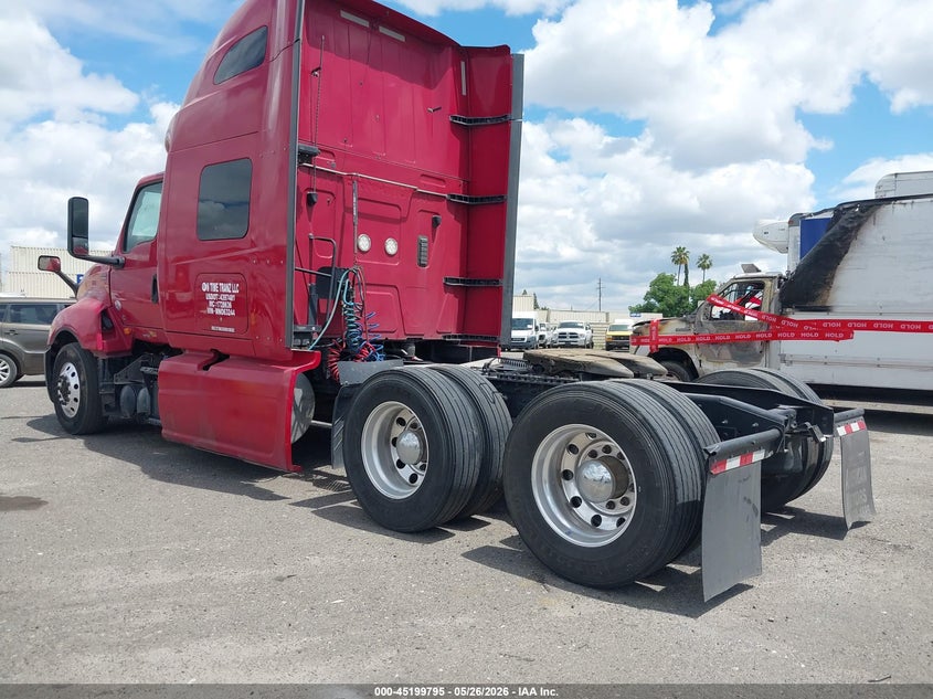 2021 INTERNATIONAL LT auction photo 3