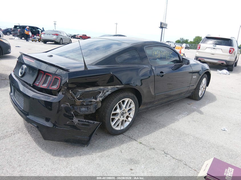 2013 FORD MUSTANG auction photo 4