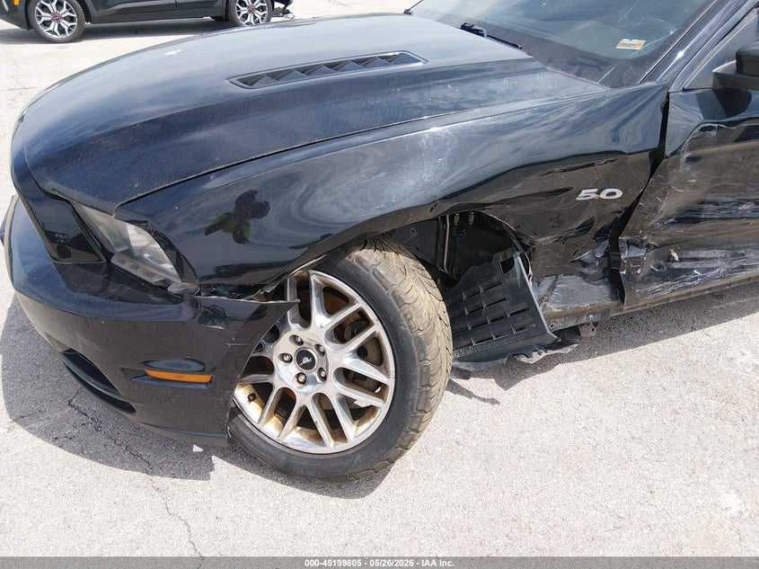 2013 FORD MUSTANG auction photo 6