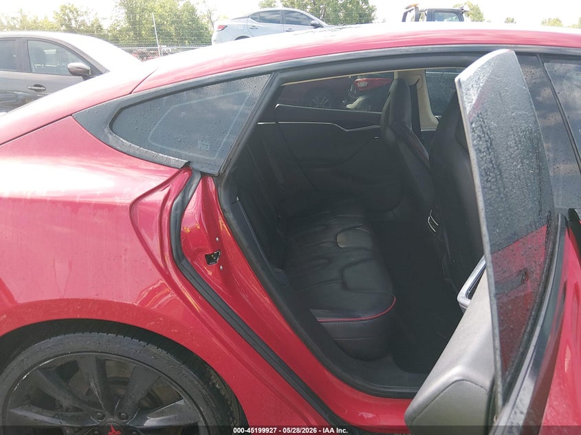 2013 Tesla Model S Performance VIN: 5YJSA1DP4DFP24087 Lot: 45199927