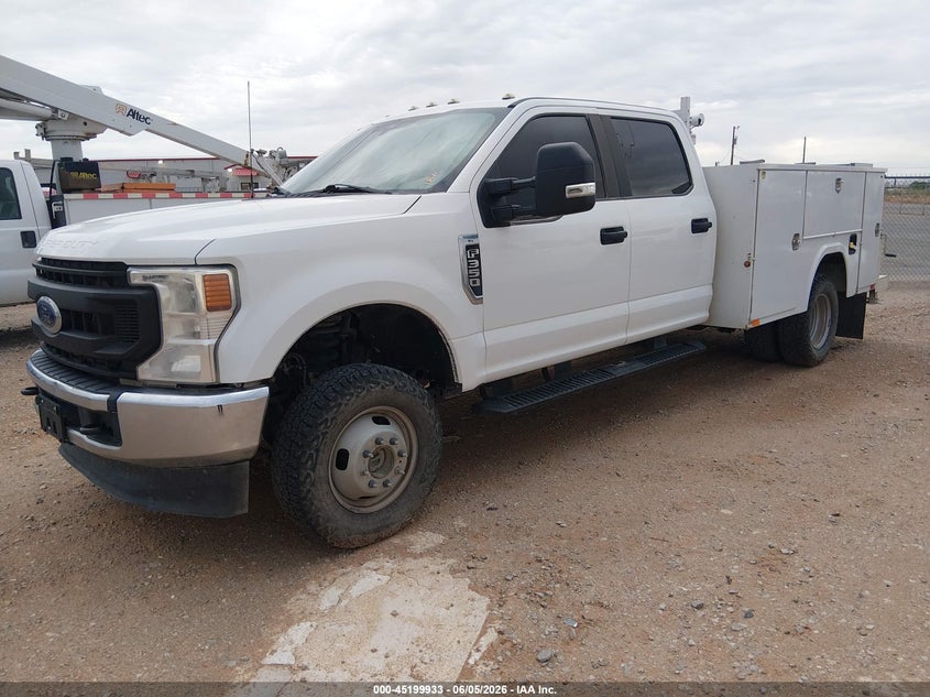 2022 Ford F-350 Chassis Xl 1FD8W3H61NEC91528 photo 1