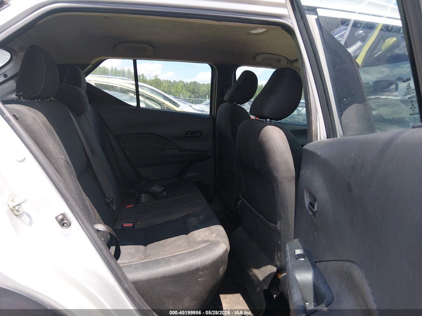 2019 NISSAN KICKS auction photo 8