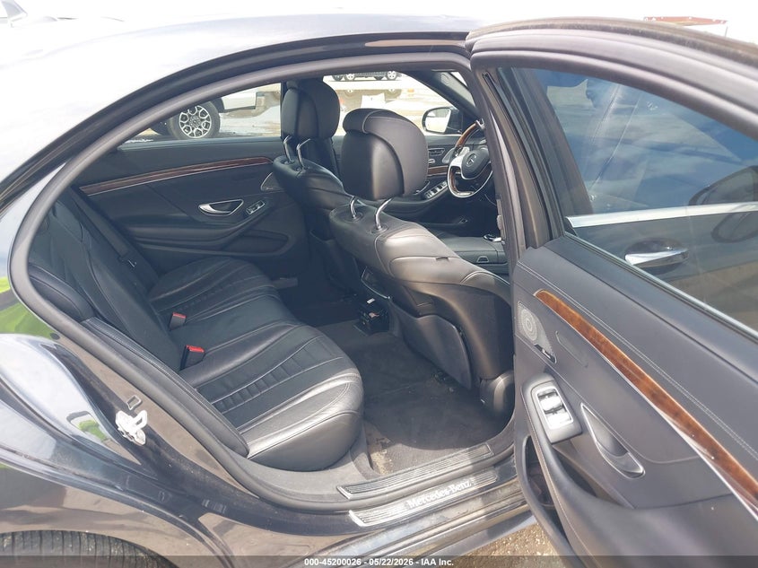 2016 Mercedes-Benz S 550 4Matic VIN: WDDUG8FB4GA233524 Lot: 45200026