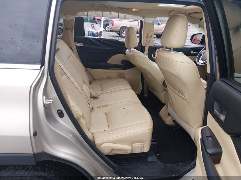 2016 Toyota Highlander Xle V6 VIN: 5TDJKRFHXGS231155 Lot: 45200234