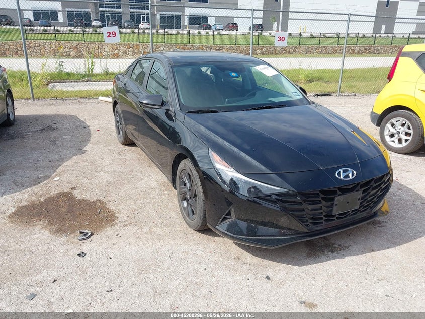 2023 HYUNDAI ELANTRA  (VIN: KMHLM4AG3PU623504)