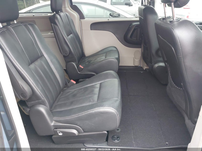 2016 Chrysler Town & Country Touring VIN: 2C4RC1BG9GR132592 Lot: 45200327