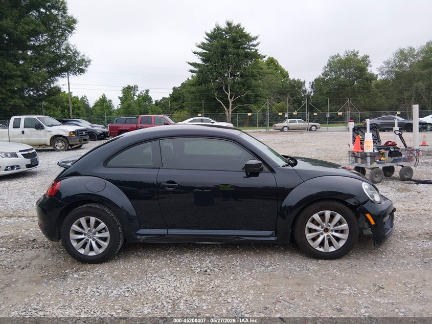 2018 Volkswagen Beetle 2.0T Coast/2.0T S VIN: 3VWFD7AT8JM706564 Lot: 45200407