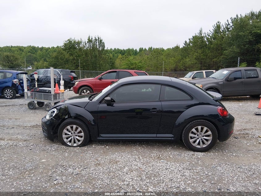 2018 Volkswagen Beetle 2.0T Coast/2.0T S VIN: 3VWFD7AT8JM706564 Lot: 45200407