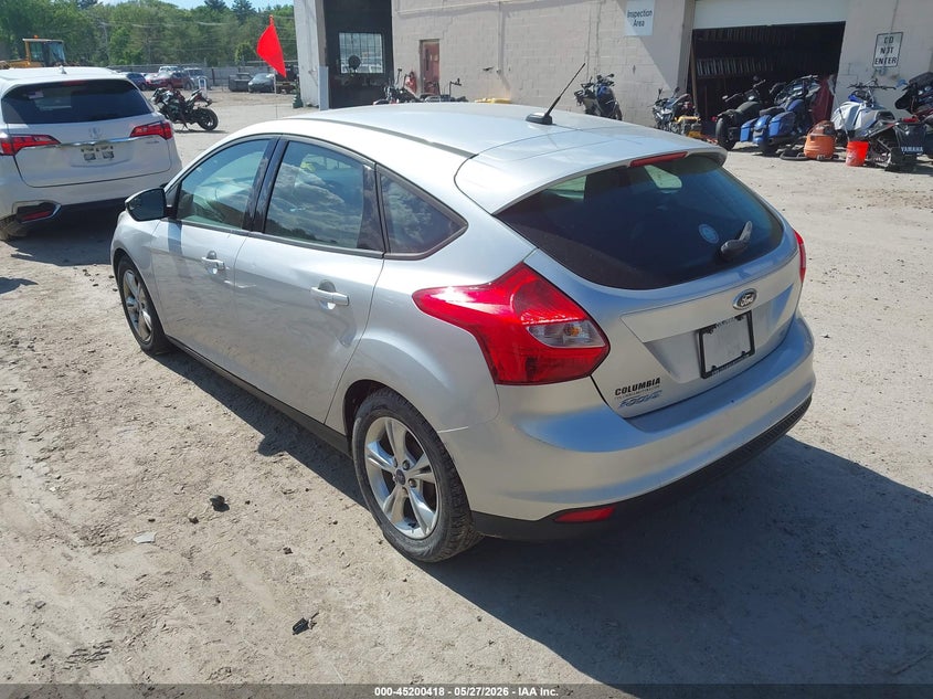 1FADP3K27EL178741 2014 Ford Focus 2.0 Se silver