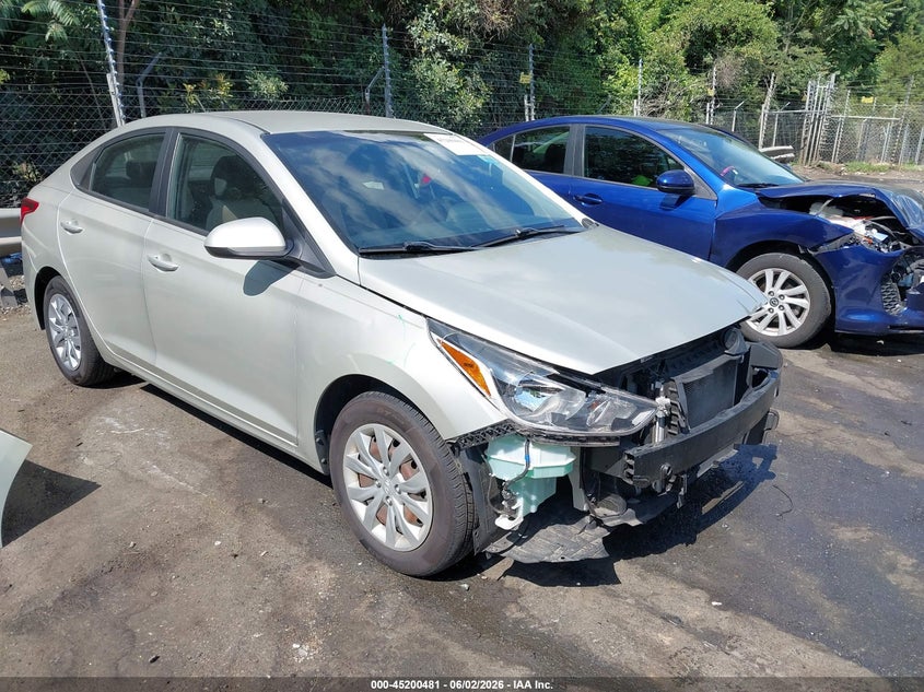 Vin: 3kpc24a38je018570, lot: 45698209, hyundai accent se 2018 img_1