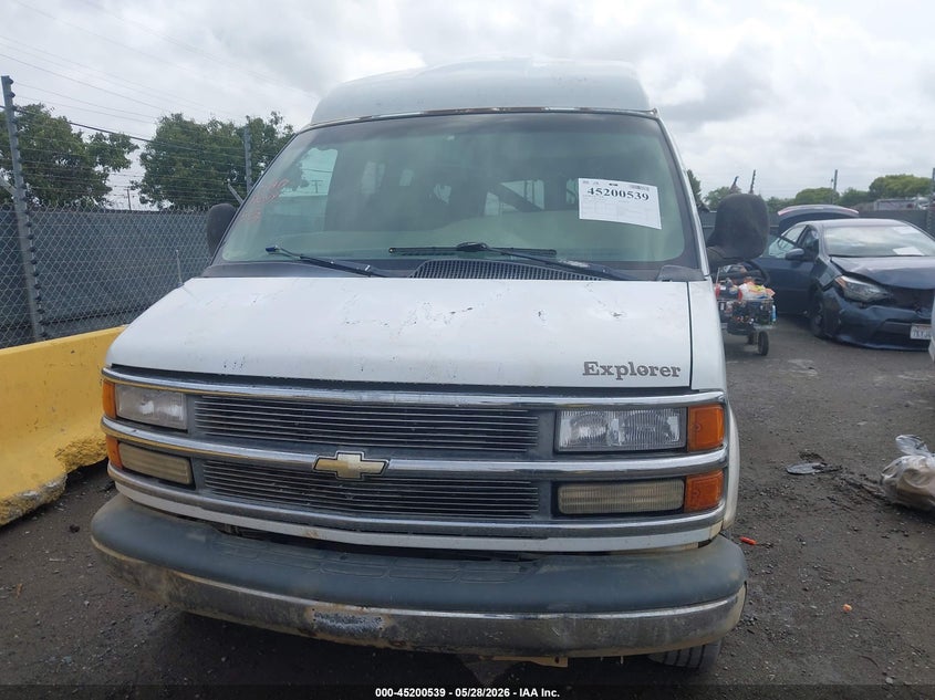 2000 Chevrolet Express Upfitter Pkg. VIN: 1GBFG15R4Y1224658 Lot: 45200539