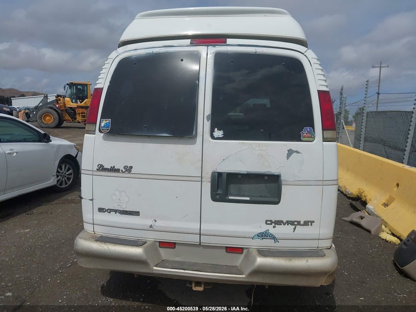 2000 Chevrolet Express Upfitter Pkg. VIN: 1GBFG15R4Y1224658 Lot: 45200539