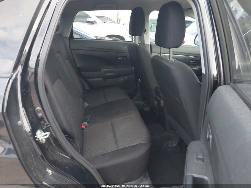AtlanticExpress - Mitsubishi Outlander Sport