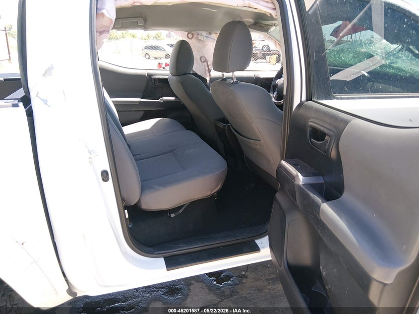 2017 TOYOTA TACOMA auction photo 8