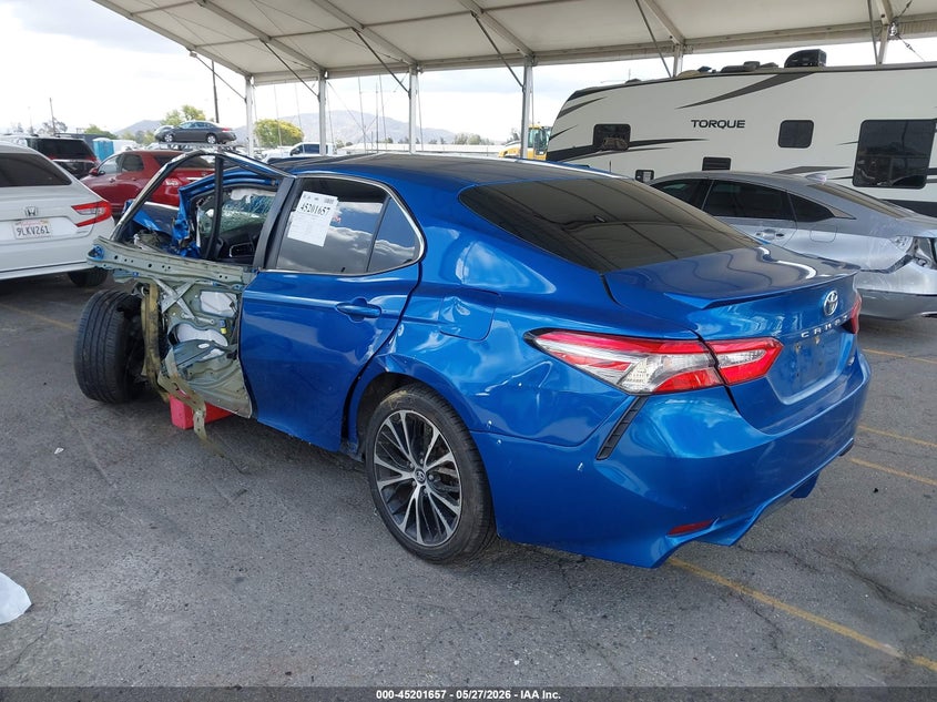 2018 TOYOTA CAMRY auction photo 3