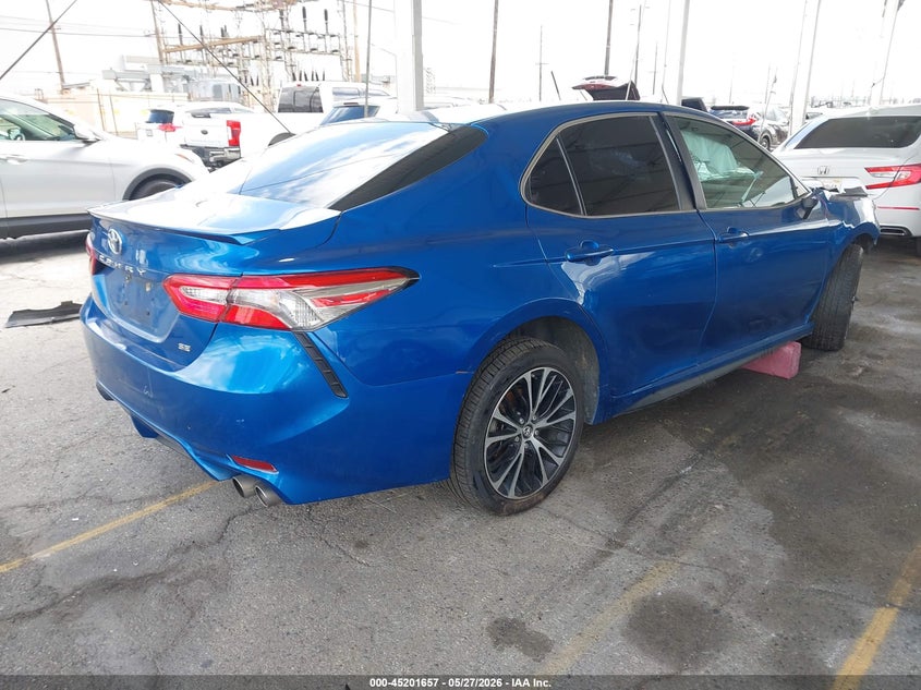 2018 TOYOTA CAMRY auction photo 4