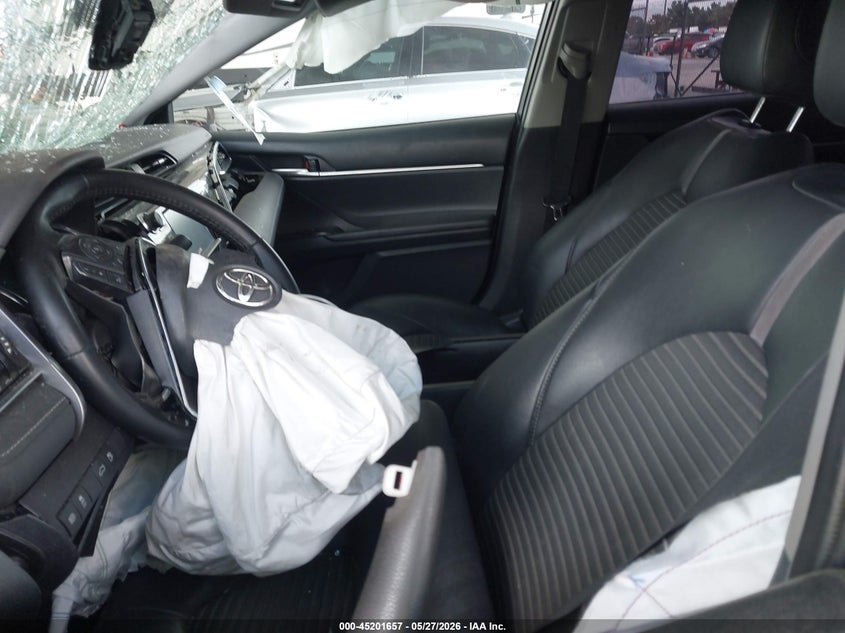 2018 TOYOTA CAMRY auction photo 5
