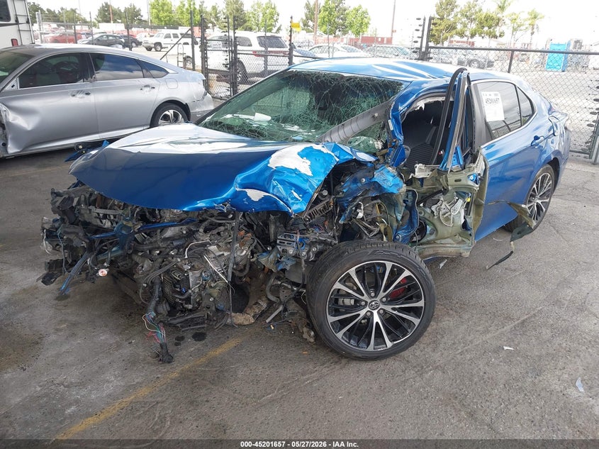 2018 TOYOTA CAMRY auction photo 6