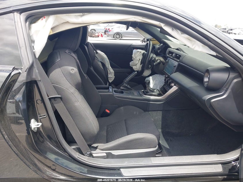 TOYOTA GR86 2022 VIN JF1ZNBC14N8757054