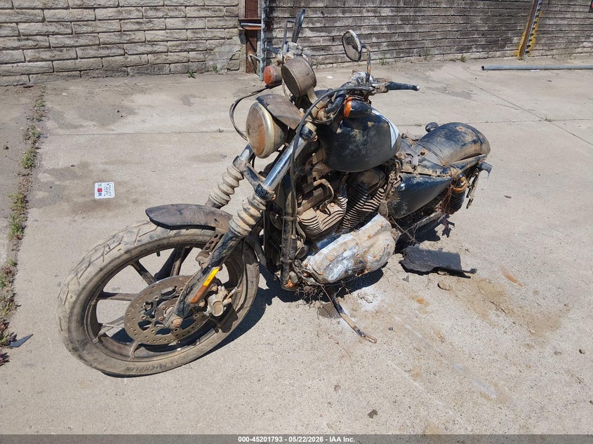 2017 HARLEY-DAVIDSON XL883 auction photo 2