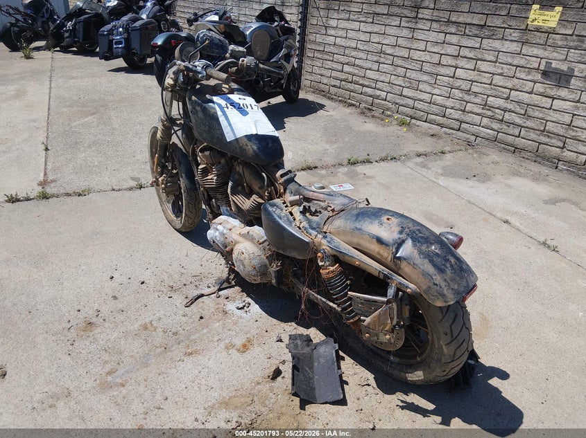 2017 HARLEY-DAVIDSON XL883 auction photo 3