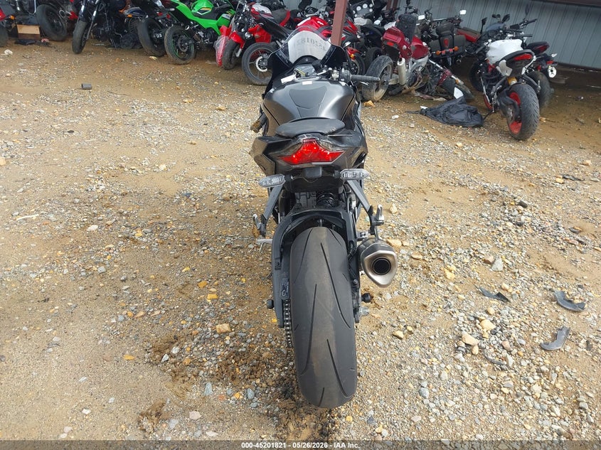 2021 Kawasaki Zx1002 M VIN: JKBZXVM12MA000039 Lot: 45201821