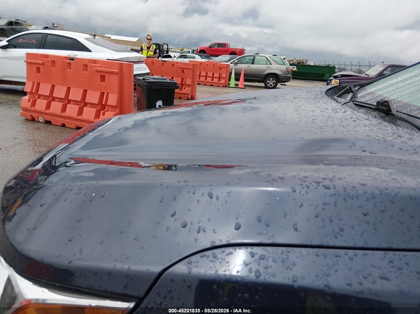 2019 CHEVROLET EQUINOX auction photo 6
