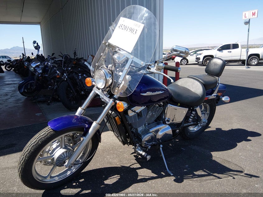 1HFSC18022A604730 2002 HONDA VT1100 C photo 1