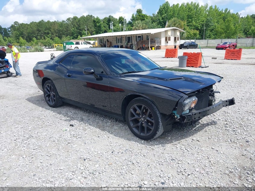 Vin: 2c3cdzag5ph574492, lot: 45699637, dodge challenger sxt 2023 img_1