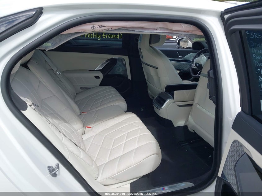 2024 BMW I7 auction photo 8