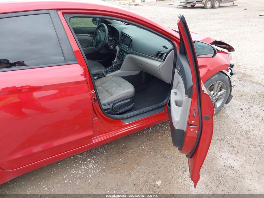VIN 5NPD84LF9JH304238 2018 HYUNDAI ELANTRA SEL