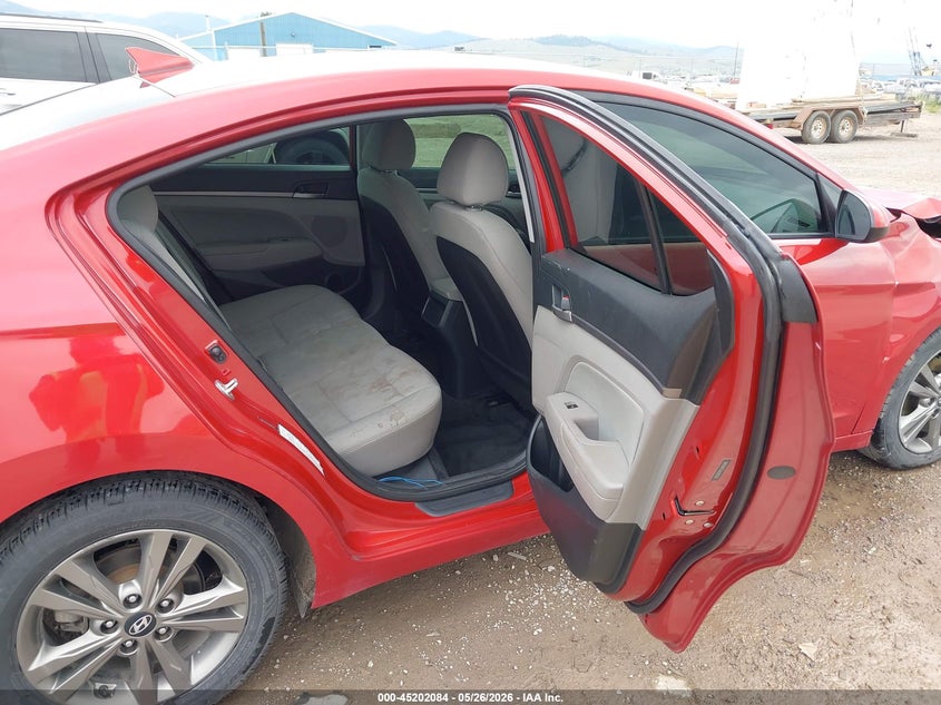 VIN 5NPD84LF9JH304238 2018 HYUNDAI ELANTRA SEL
